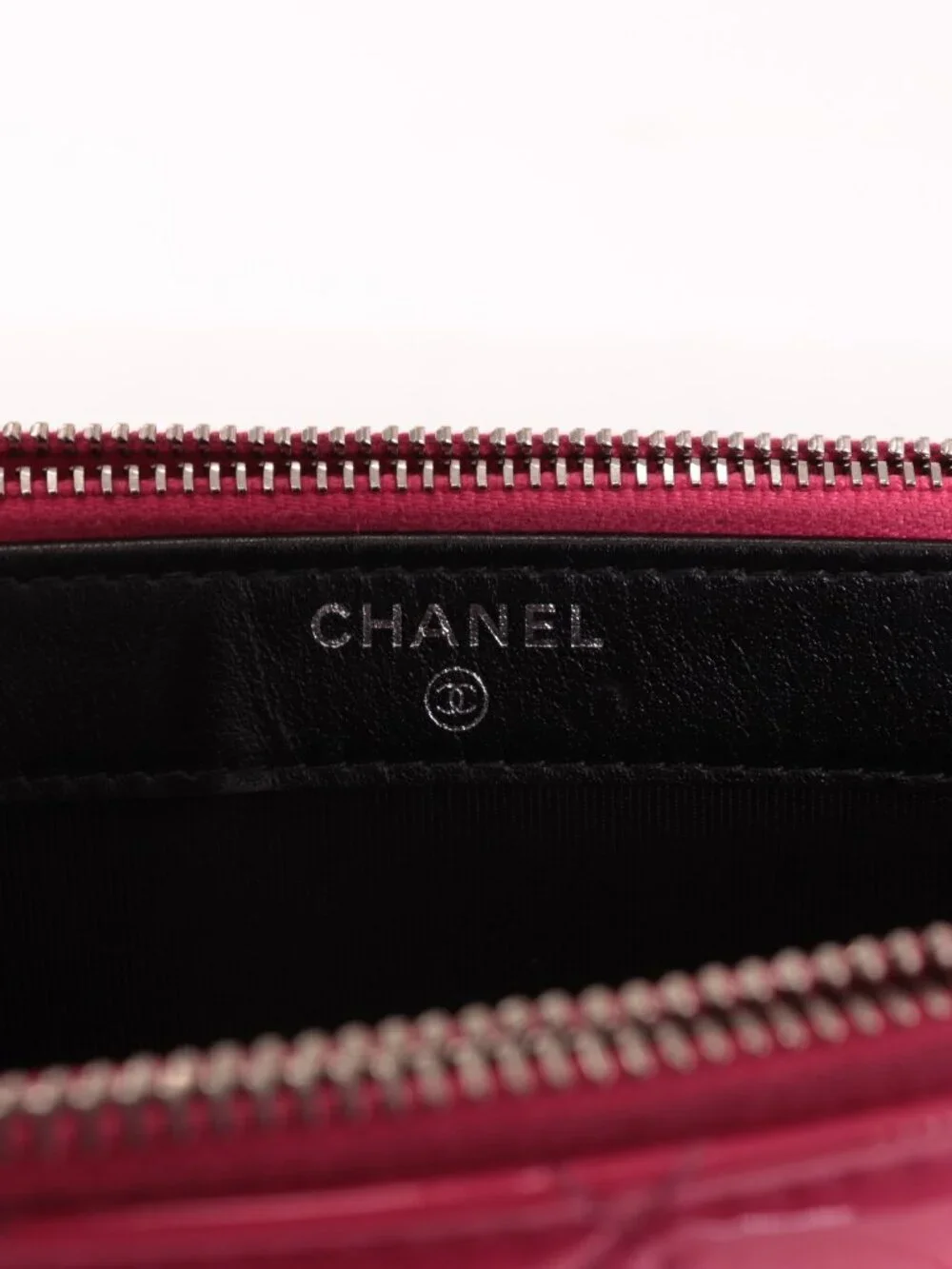 Chanel WOC - Picture 9 of 16